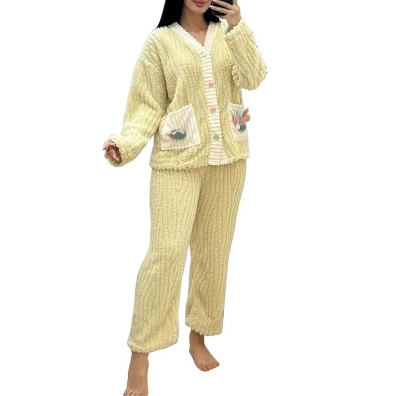 Women’s Fluffy Fleece Pajama Set